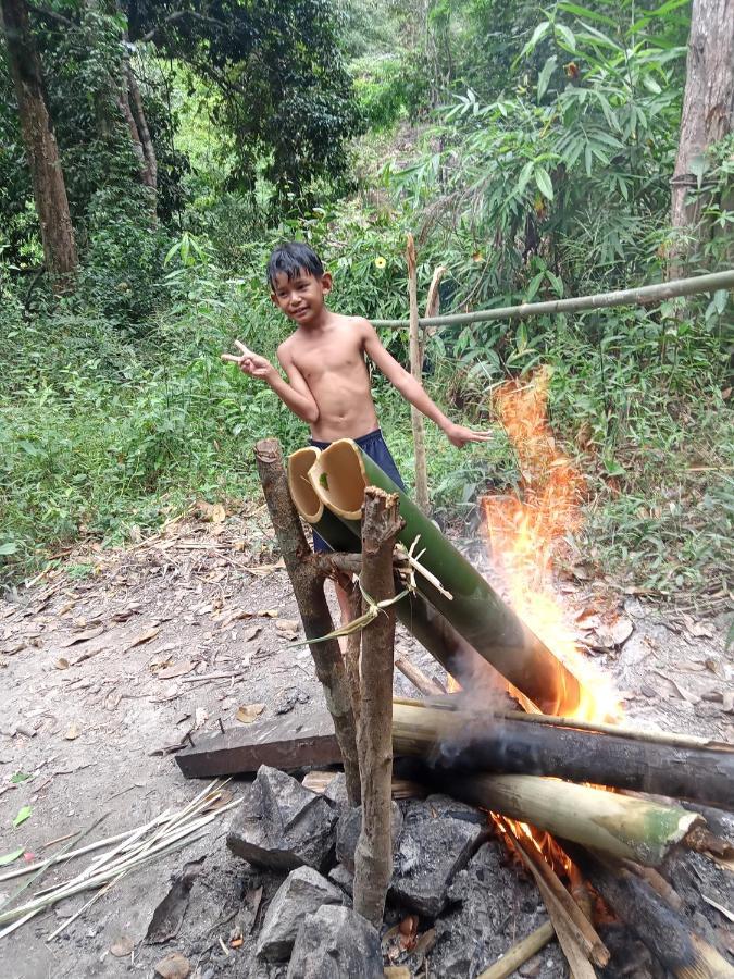 Bee Bee'S Chalets Home Stay And Trekking Banlung Exteriör bild