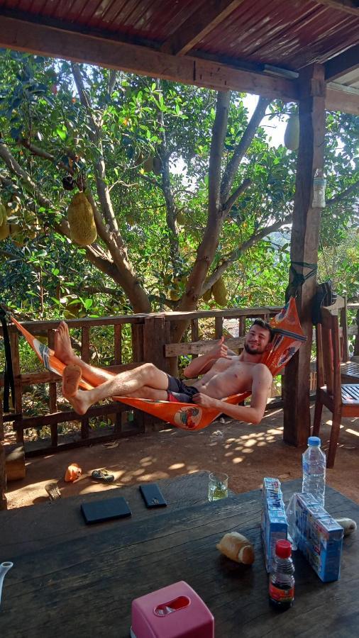 Bee Bee'S Chalets Home Stay And Trekking Banlung Exteriör bild