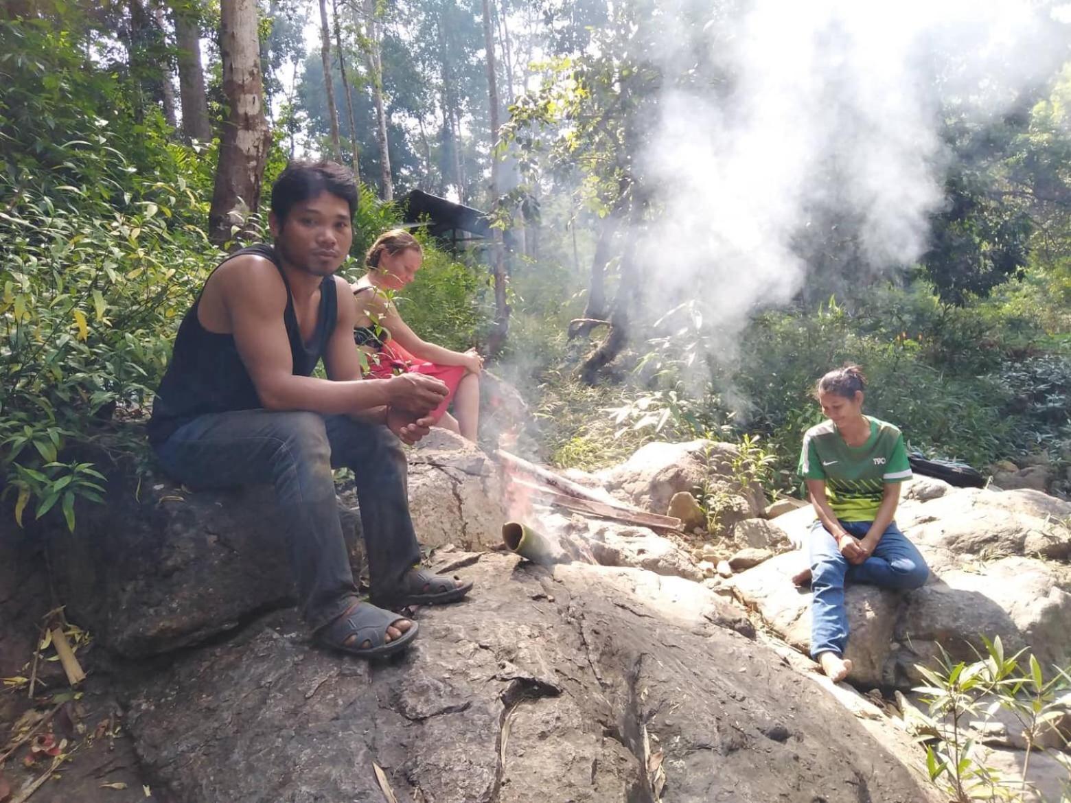 Bee Bee'S Chalets Home Stay And Trekking Banlung Exteriör bild
