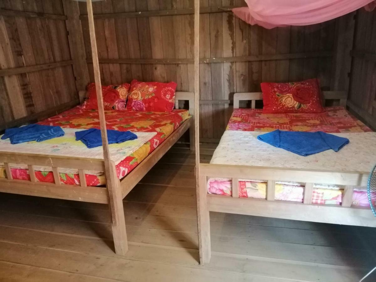 Bee Bee'S Chalets Home Stay And Trekking Banlung Exteriör bild