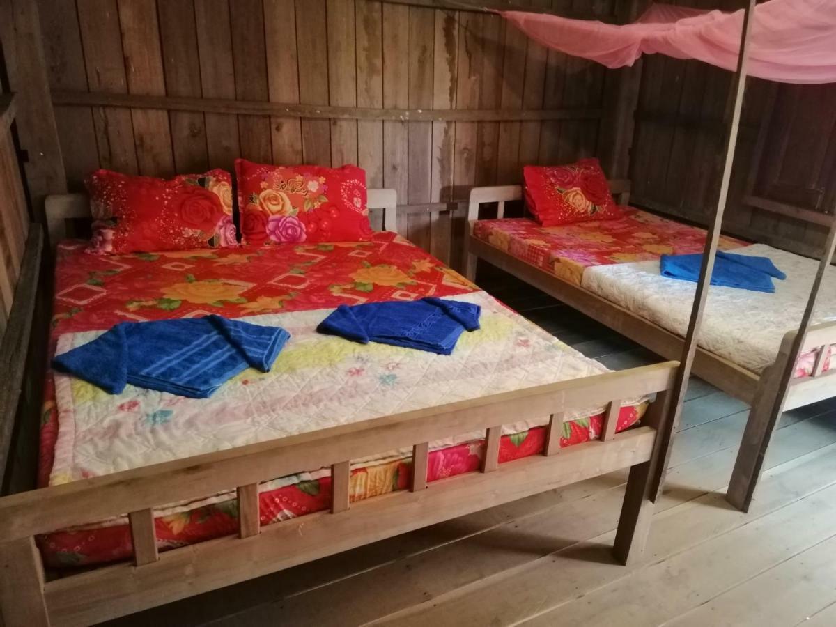 Bee Bee'S Chalets Home Stay And Trekking Banlung Exteriör bild