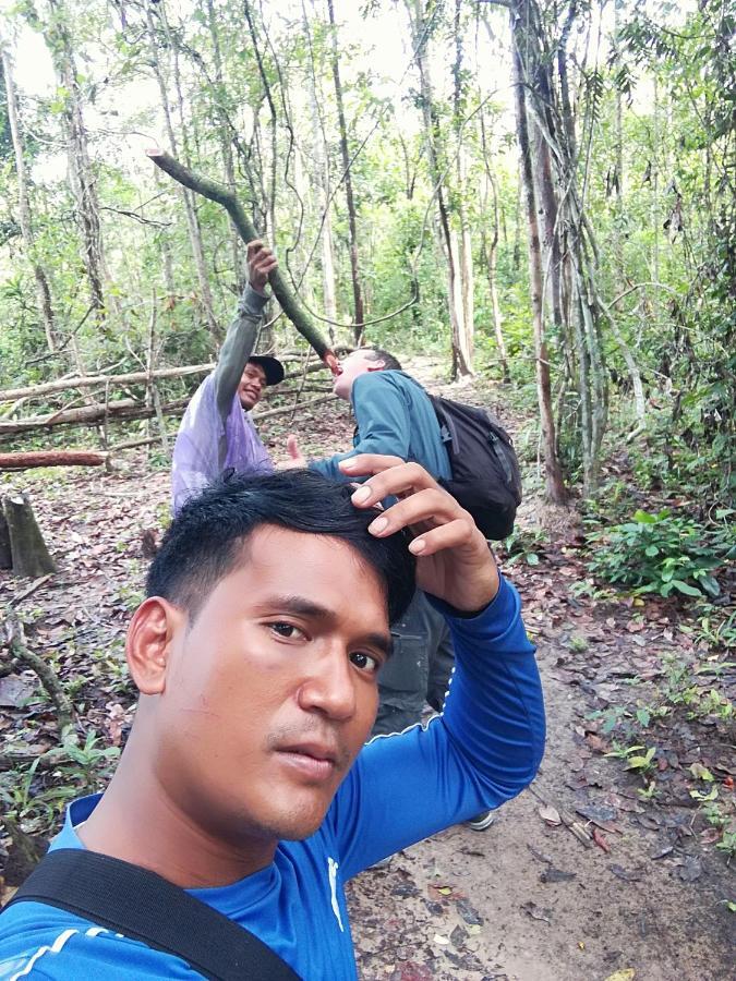 Bee Bee'S Chalets Home Stay And Trekking Banlung Exteriör bild